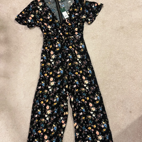 Wild Fable Jumpsuit floral XS NWT - Picture 3 of 5